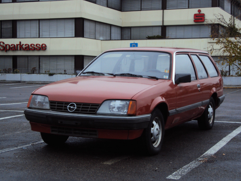 Illustration for article titled Currently on Ebay Germany: Opel (GM) Rekord Shooting Brake